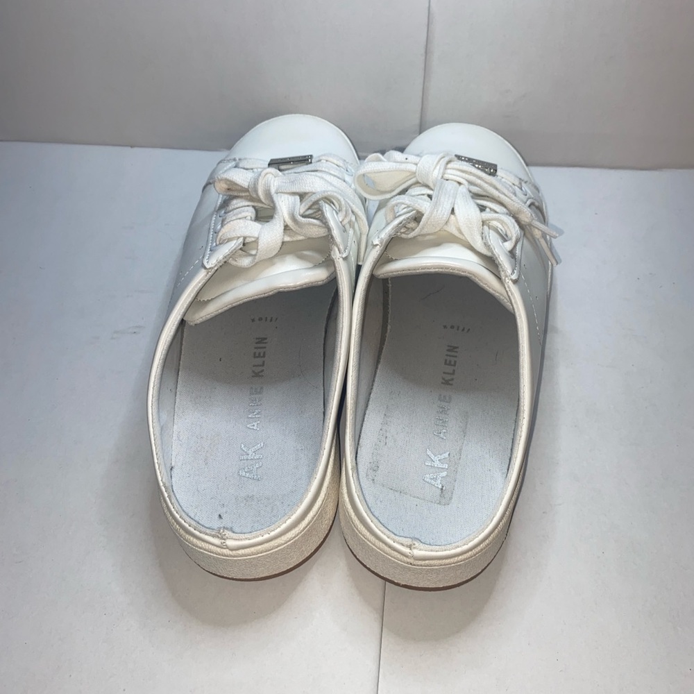 Anne Klein White Low-Top Lace-Up Sneakers